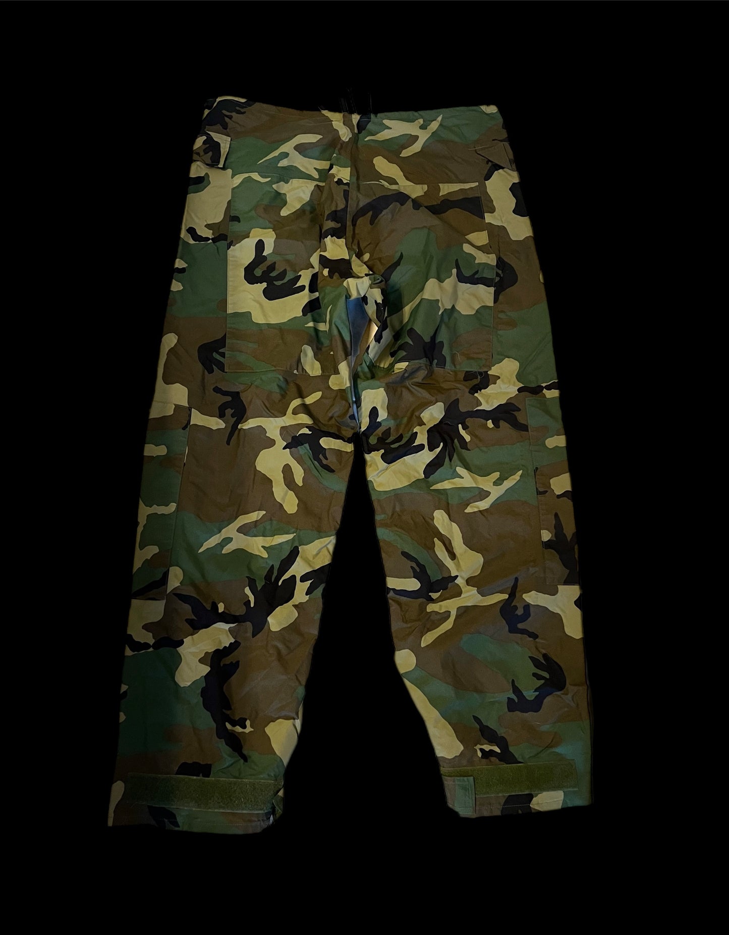 M81 Woodland Rain Pants Size Medium New (Garage Sale Item)