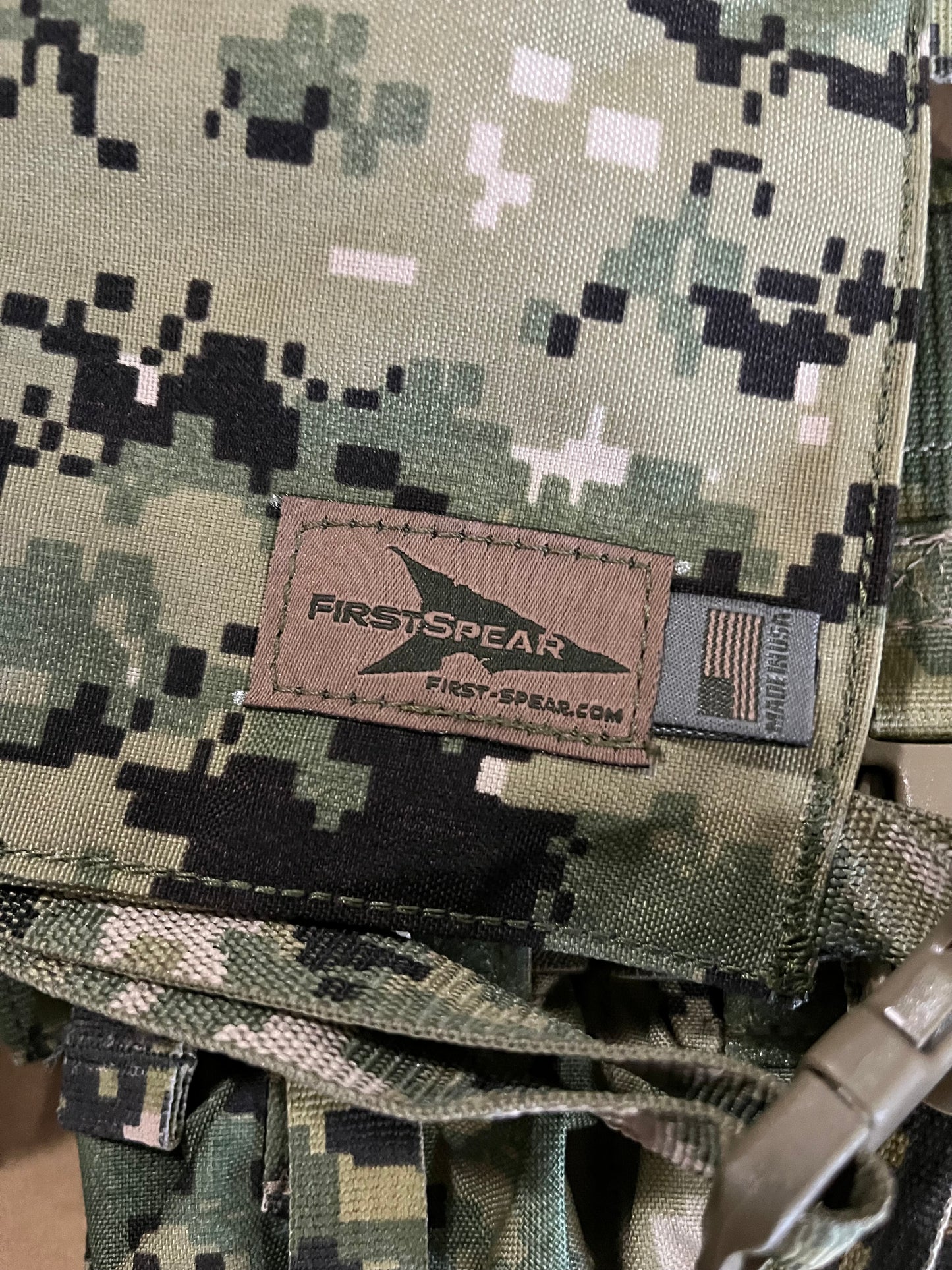First Spear 6/12 Chest Harness plus pouch set AOR2, New (Garage Sale Item)