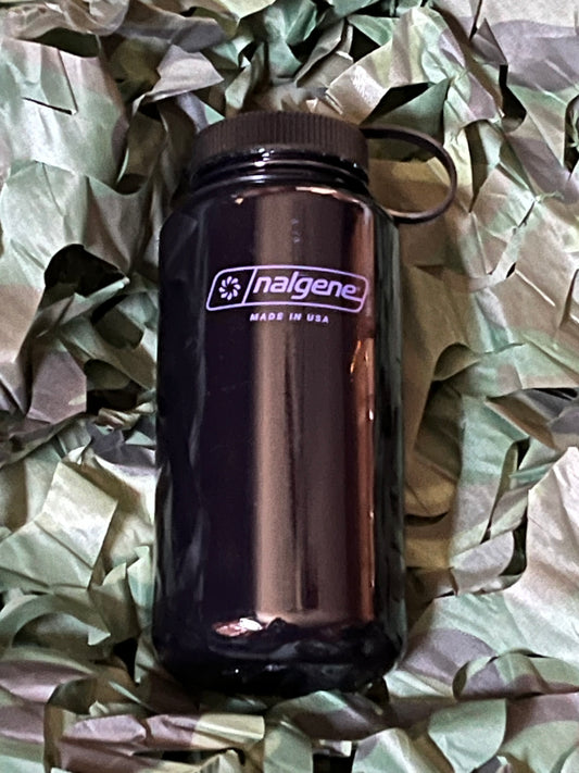 Nalgene 32 Ounce Dark w/ Black Lid (CLEARANCE)