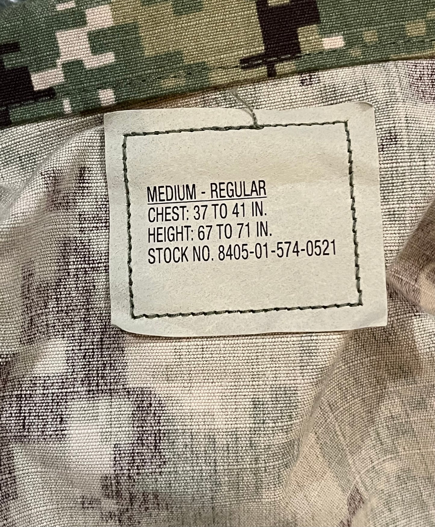 AOR 2 Combat Uniform MED Regular (Garage Sale Item)